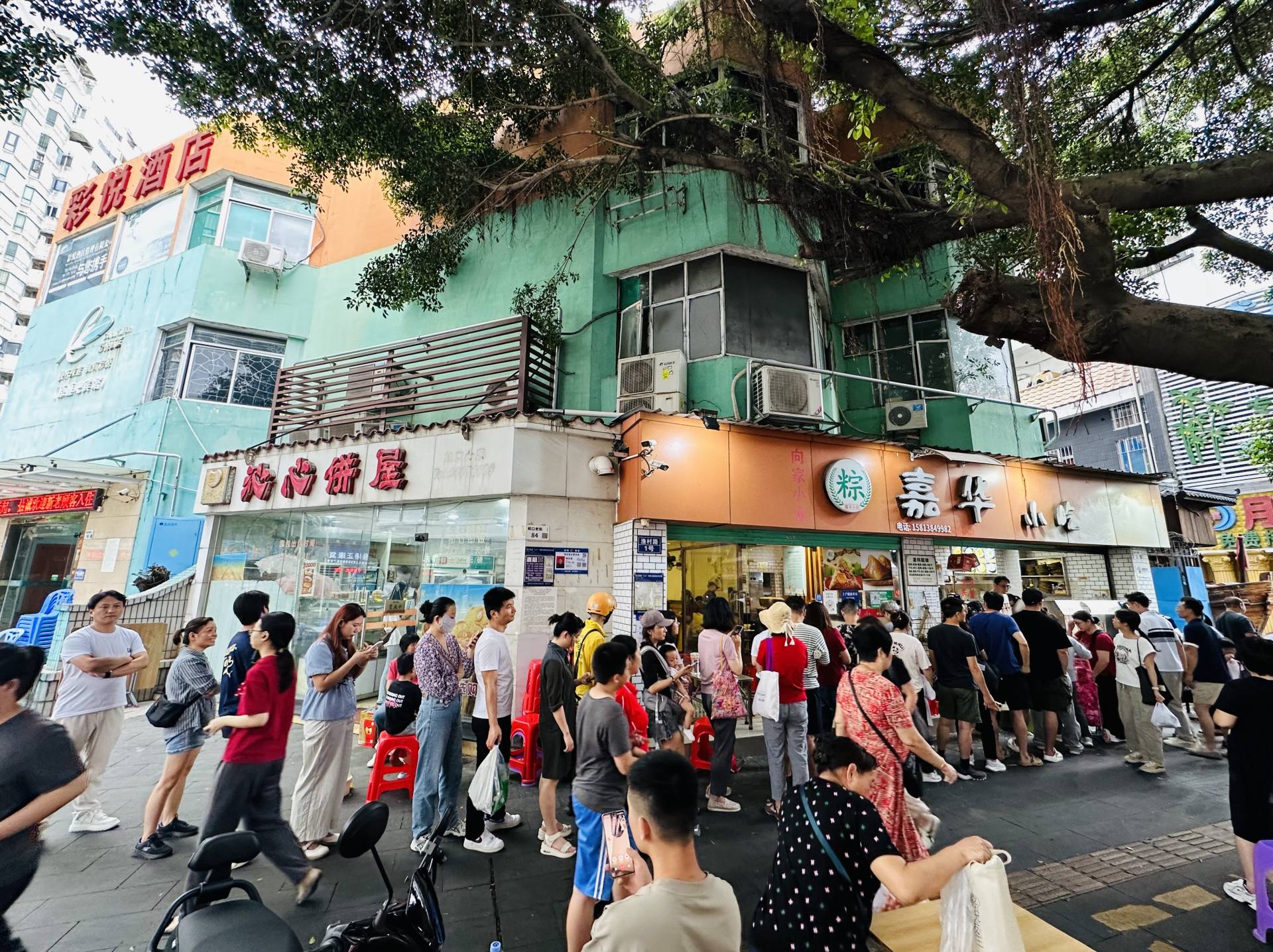 国庆找美食ing！今年流行在酒店点外卖打卡“必吃榜” | 微观察