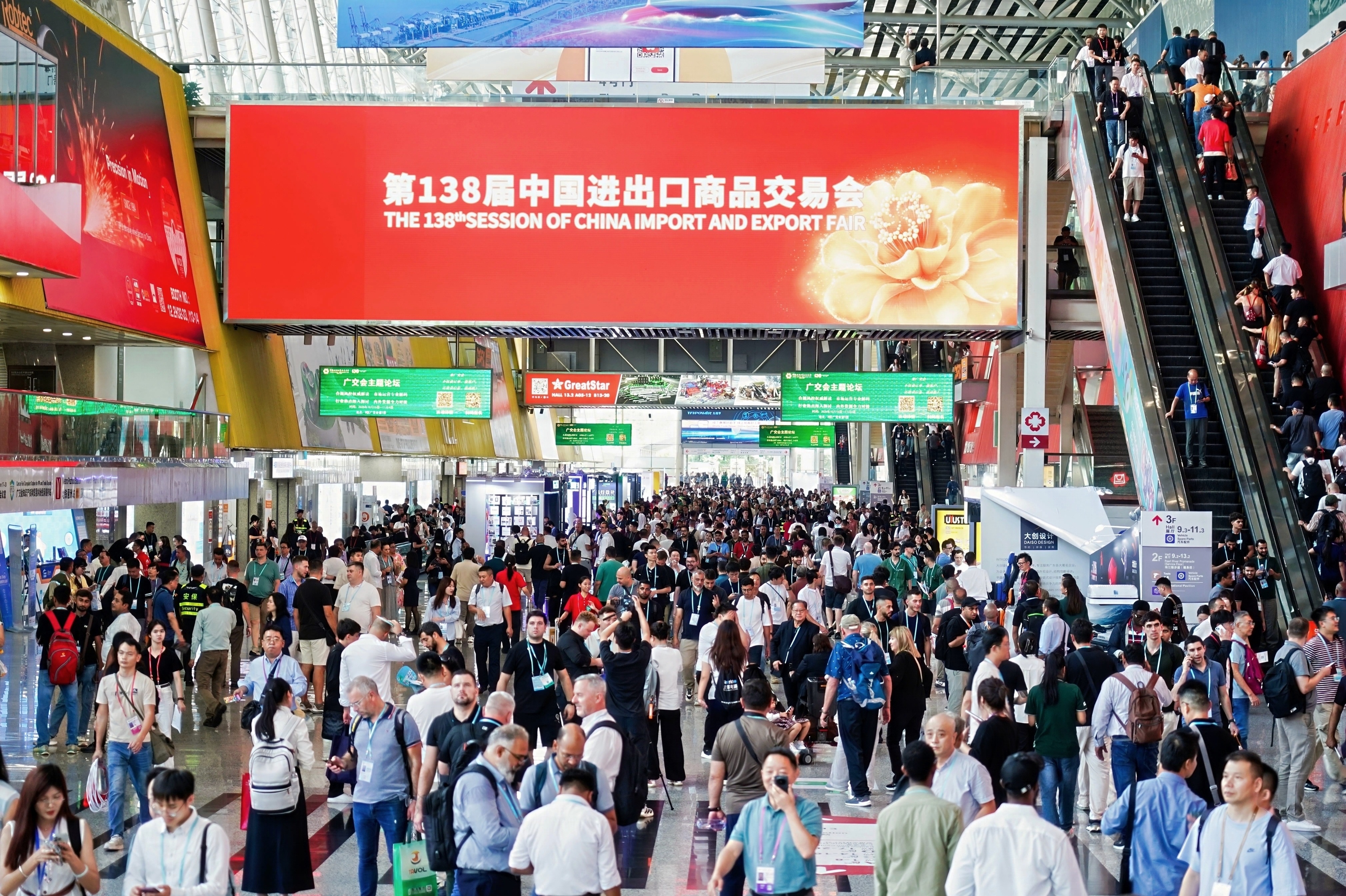 广交会生成高效便捷“藏宝图”，机器人高科技产品“硬控”全球采购商