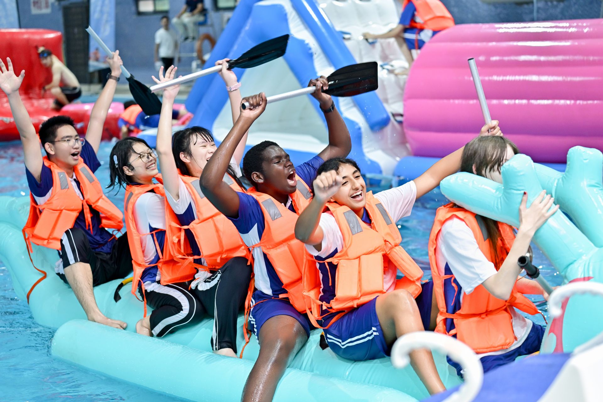 少年执手 四海同声！中美青少年行进乐交流活动走进深圳南山校园