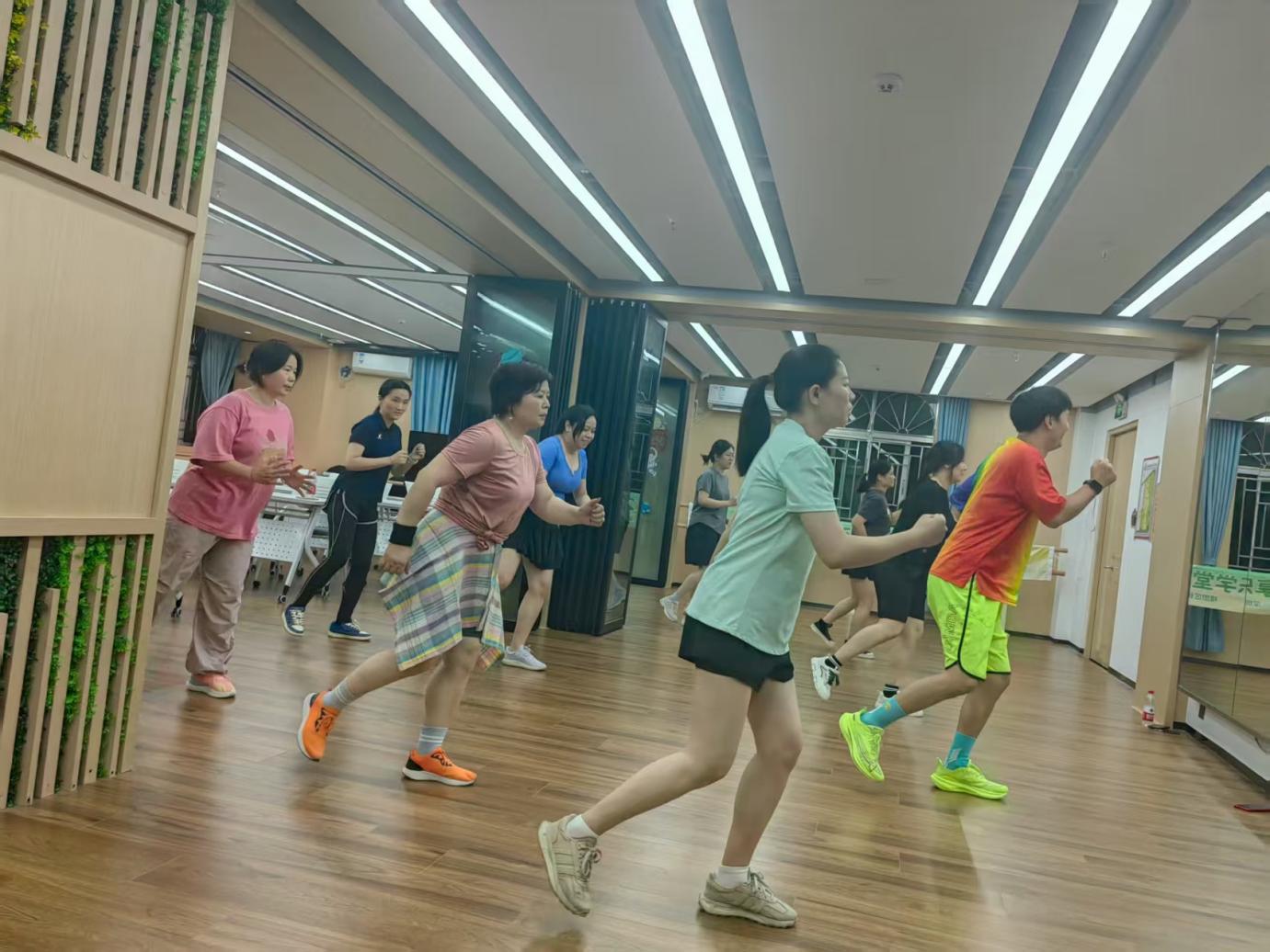 一起跳起来 南园街道沙埔头社区开展尊巴舞活动