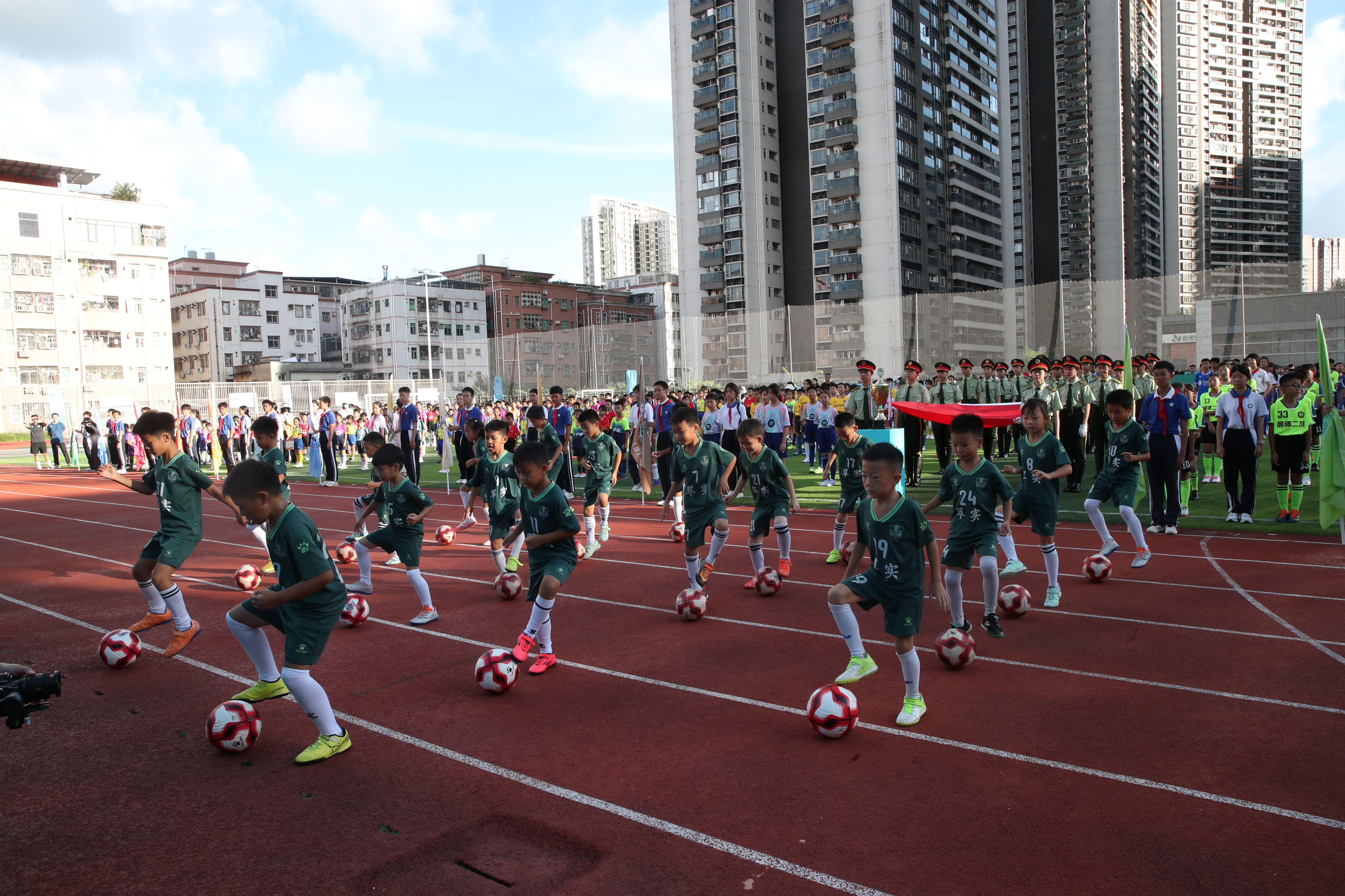 2025-2026罗湖区中小学生校园足球班级联赛启动仪式暨翠园实验学校第五届“翠实杯”校园足球班级联赛开幕