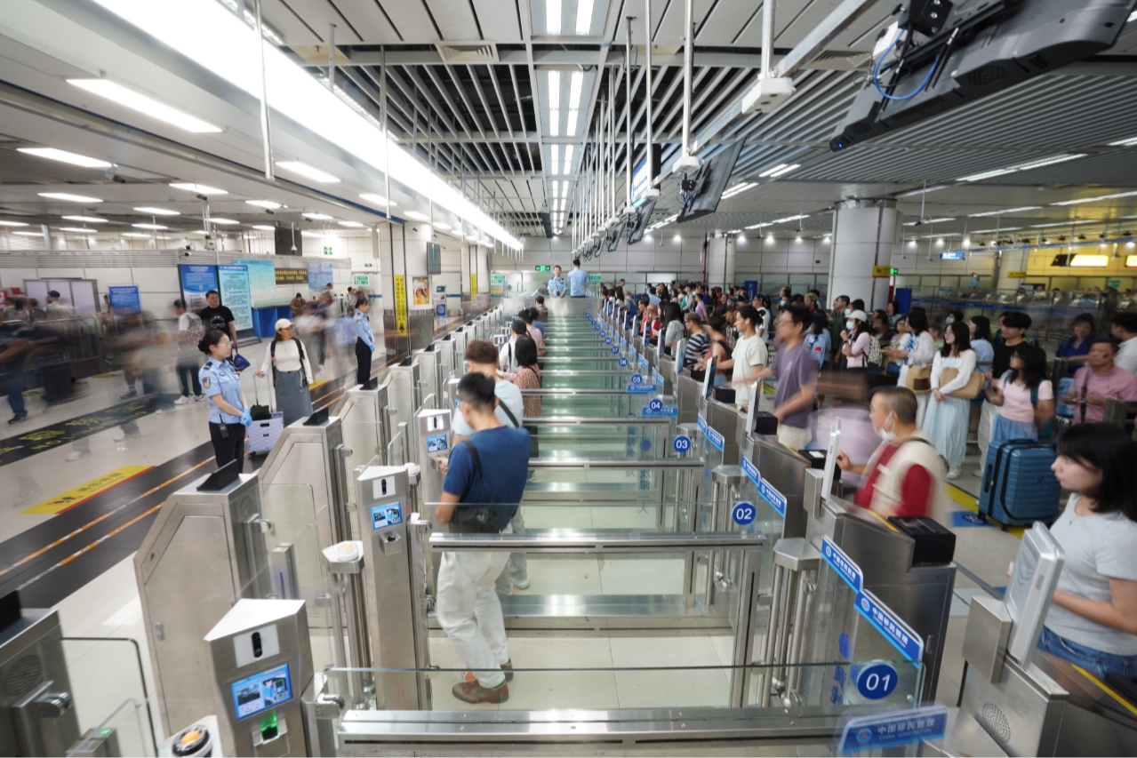 破4000万人次！黄金脉搏跃动湾区，深圳湾口岸2025客流破纪录