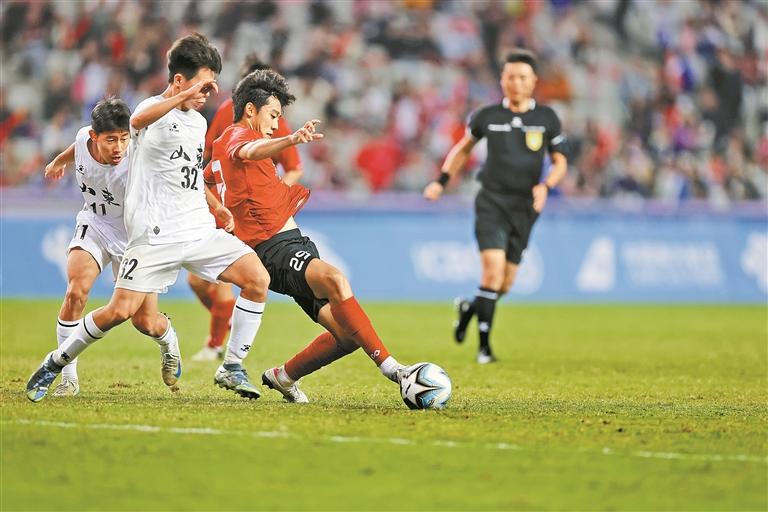 十五运会U18男足半决赛战罢  辽宁队与山东队会师决赛