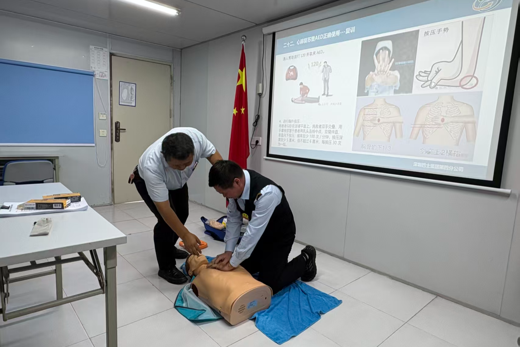 强技能 筑防线——深巴四公司安托山车队 开展多维度安全素质提升训练