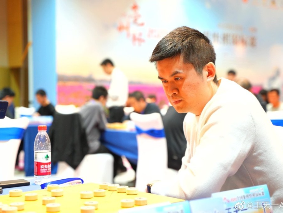 昔日象棋第一人王天一道歉：后来者以他为戒，避免重蹈覆辙