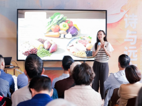 龙岗“身心双旅程”活动启动：孝亲敬老绘就银发健康新图景