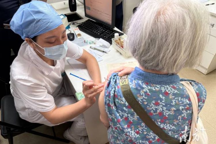 广东新季流感疫苗已供应，疾控专家：接种宜早不宜迟