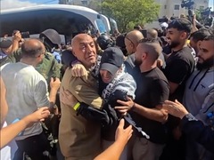 现场直击｜巴勒斯坦被扣押人员获释