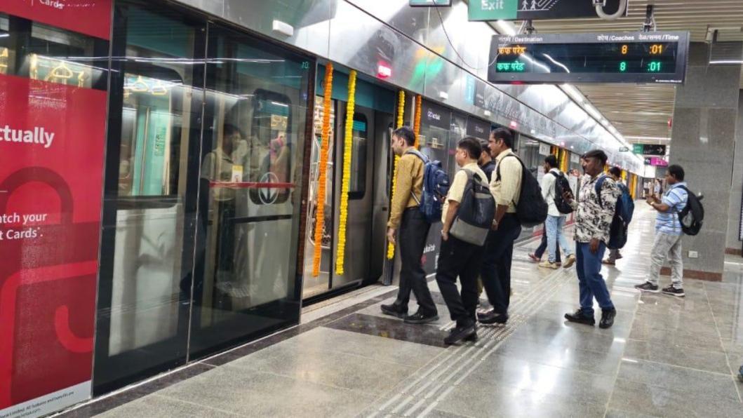 方大屏蔽门护航,印度首条全地下地铁孟买3号线通车