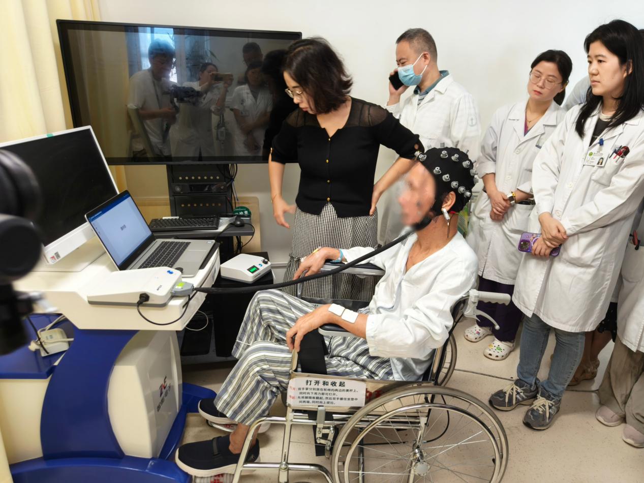 當大腦與機器“對話”：深圳這家新中心，正在改寫神經疾病患者的未來