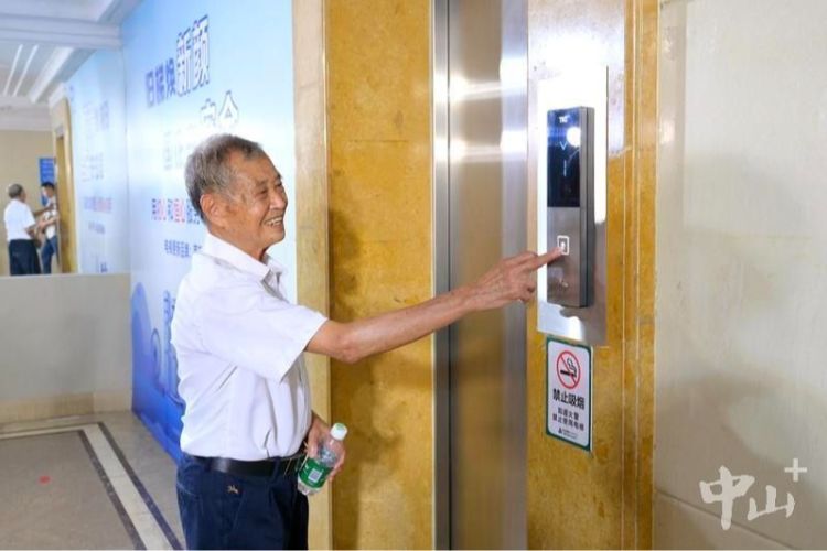从启动到交付历时28天！中山首批住宅老旧电梯更新项目首台电梯交付