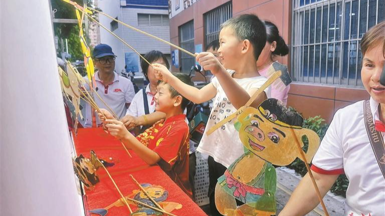 下村社区举办邻里节游园活动 居民沉浸式体验非遗魅力