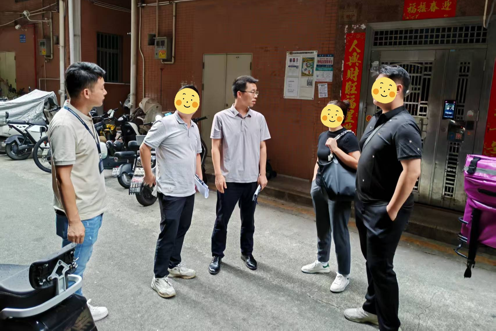 晶报特别报道 | 近30户租户遇“假房东”卷款跑路，民治街道多轮协调破局
