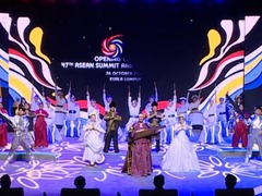 第47届东盟峰会在马来西亚开幕 