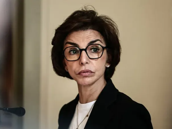 法文化部长：卢浮宫遭入侵盗窃风险被长期结构性低估