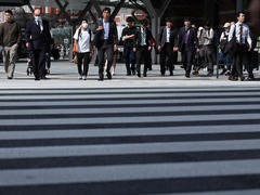 七成日本民众反对自民党任用丑闻议员