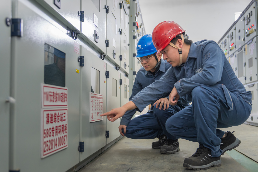 前三季度深圳全社会用电量同比增长4.39% 充电桩用电量月均增速14%以上