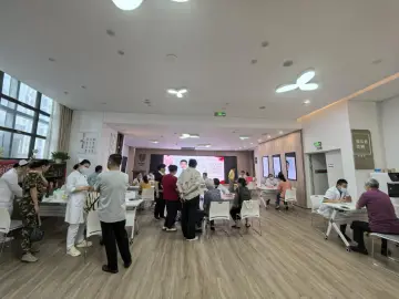 桂园街道开展中医义诊活动 关爱退休党员健康生活