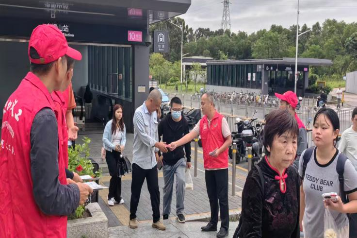 平安出行“警”相随！西部公汽吉华车队开展交通安全宣导活动