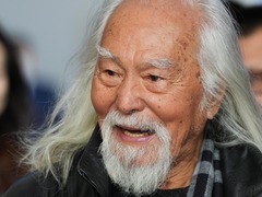 中国故事｜“银发艺人”破圈：尽情享受岁月的舞台