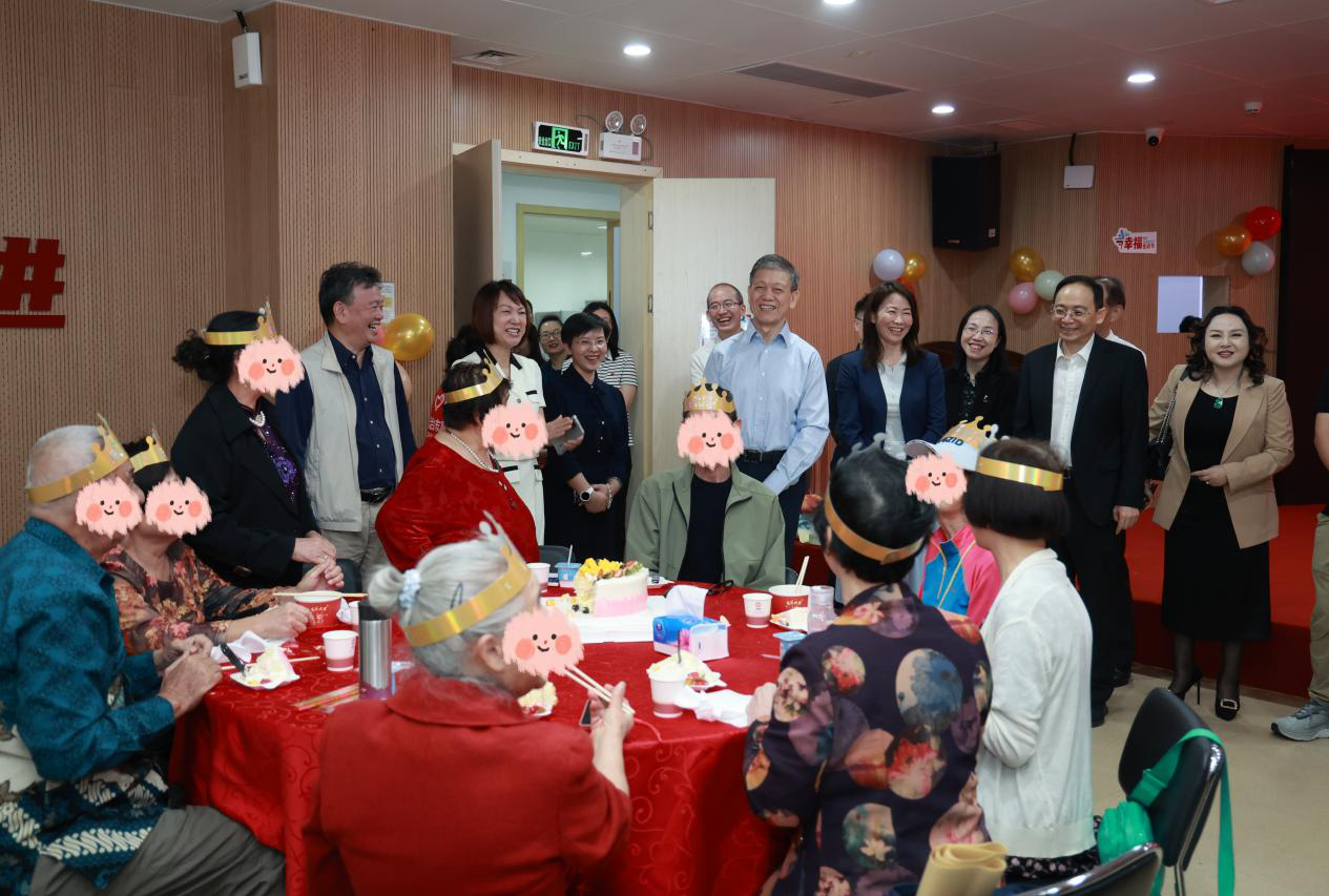 “情暖重阳·益企关爱”美好家园助老关爱活动温暖举行