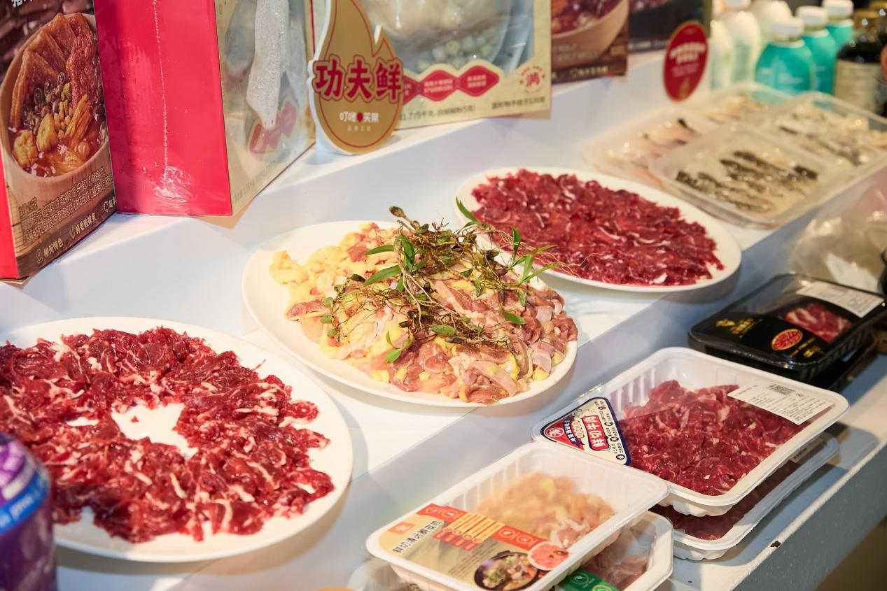 家庭火锅兴起 叮咚“手工鲜切黄牛肉”上线即成爆款