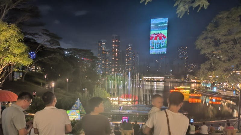 让十五运会宣传片“脱离地心引力”！这块深圳大屏再上天