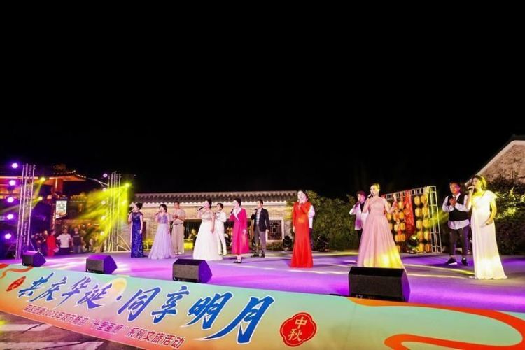 民歌唱响醉曹边夜！南区“曹边夜宴”单日带动乡村消费32万元
