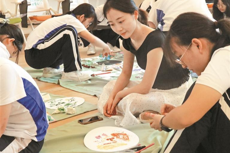 晶报特别报道 | 孩子们为啥喜欢“网络烂梗”？