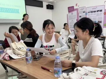 吉华街道推“成长合伙人”亲子计划 首场志愿者培育活动搭建家庭支持网络