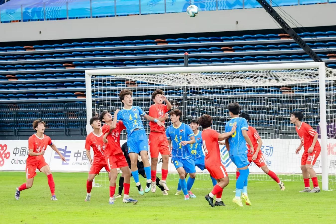 十五运会男足U18赛事在福田揭幕，深圳四区协同办赛交出“首日满分答卷”