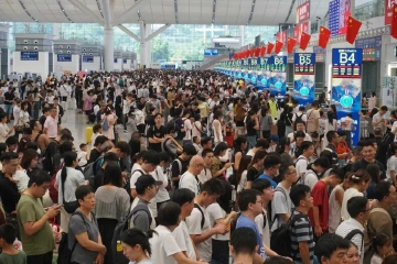 客流创历史单日新高！国庆中秋假期首日广铁预计发送旅客355万人次