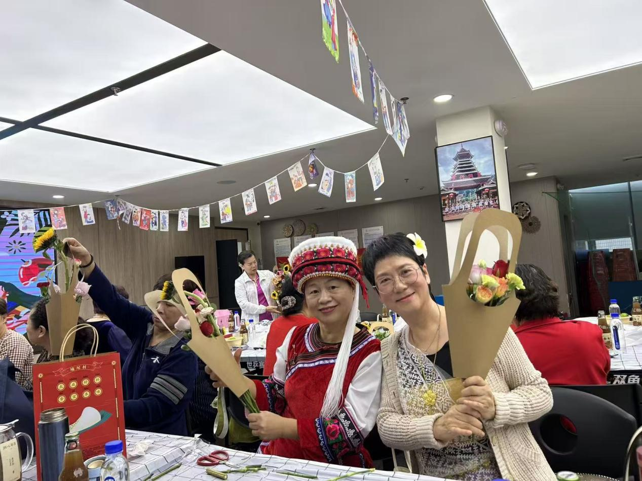 民族欢歌庆重阳，敬老同心暖巴登 | 南园街道巴登社区开展重阳节系列文化活动