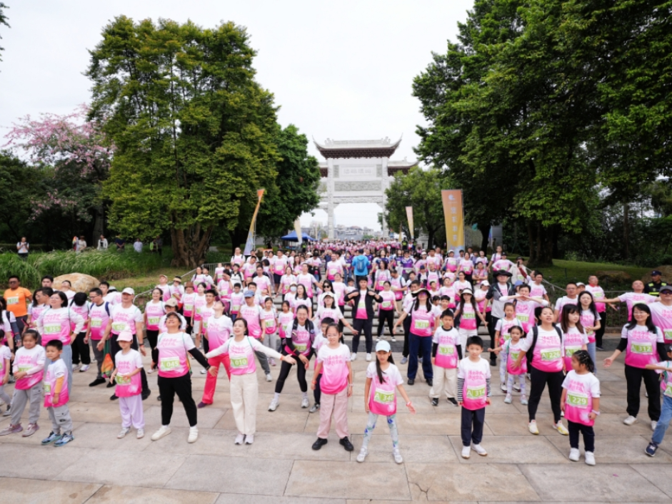800名市民漫步金秋湿地，2025海珠湿地徒步大会圆满举行