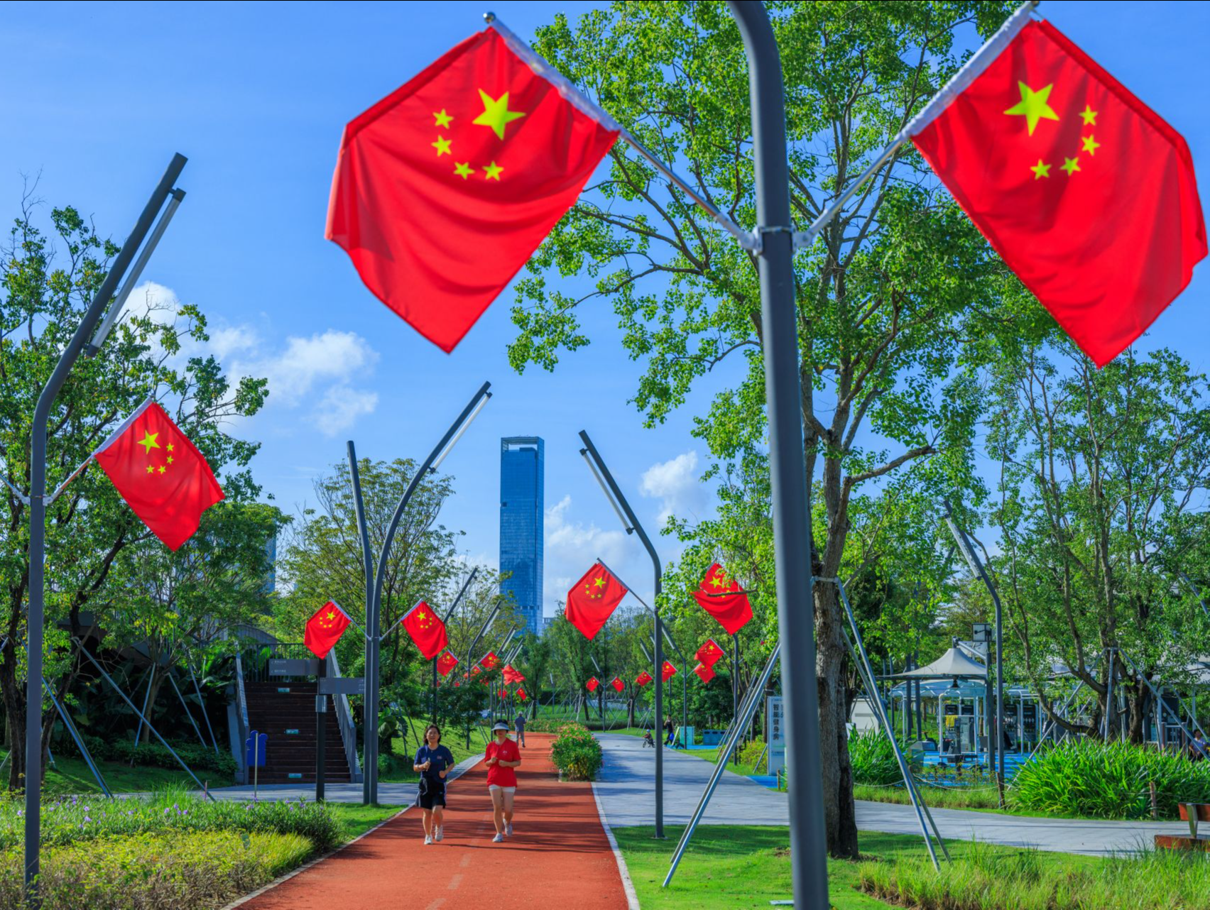 来深圳“赶潮”吧