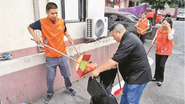 松元厦社区：“清洁日”活动洁净家园
