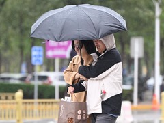 漫长秋雨因何而来？