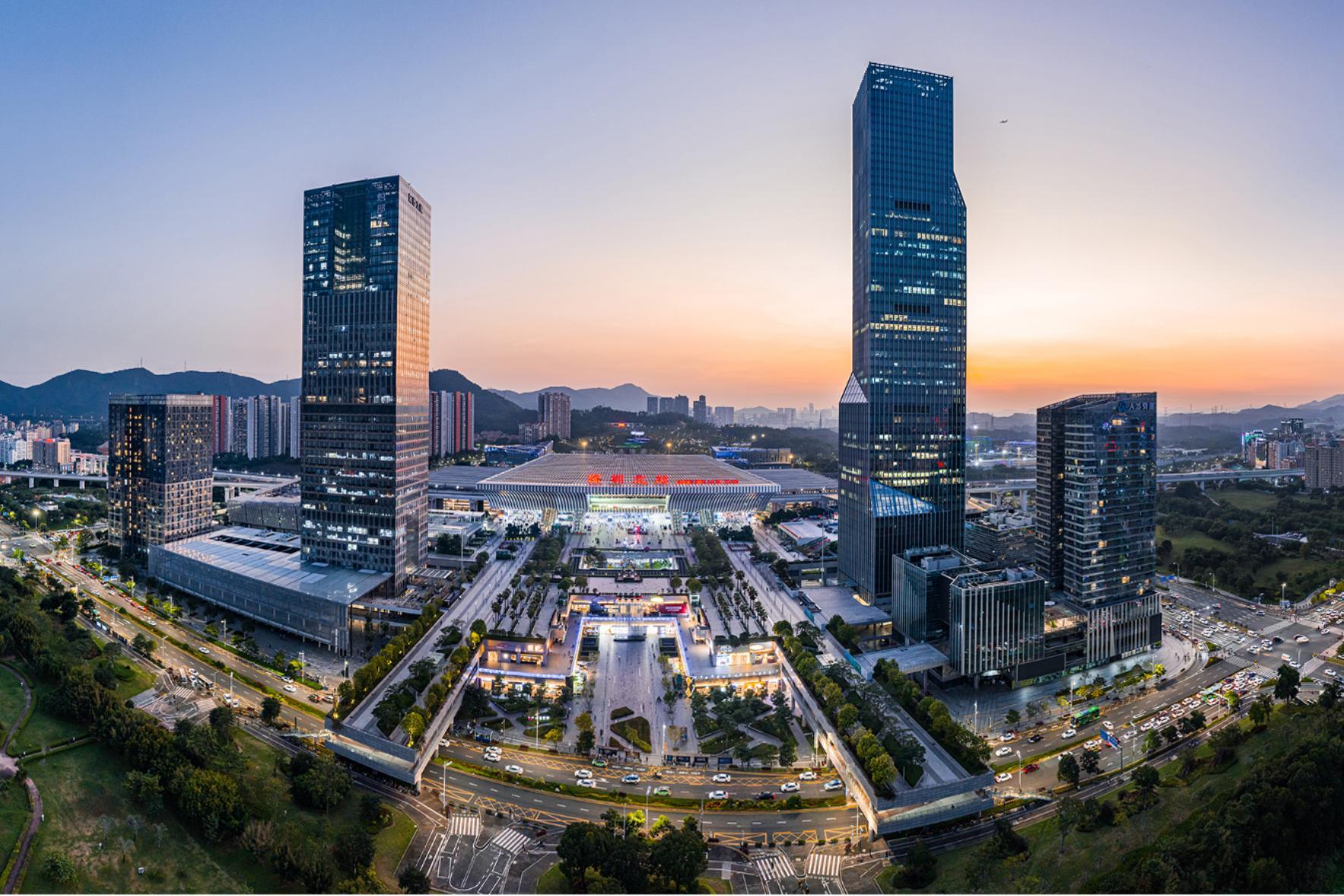 龙华区鸿蒙智能终端“首台套”涌现,抢占鸿蒙生态发展“核心区”