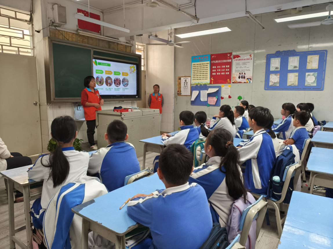 罗湖区东晓街道开展“侦探闯关式” 禁毒讲座
