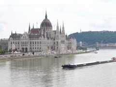 匈牙利工人党主席蒂尔默：中国治理模式为全球提供经验借鉴