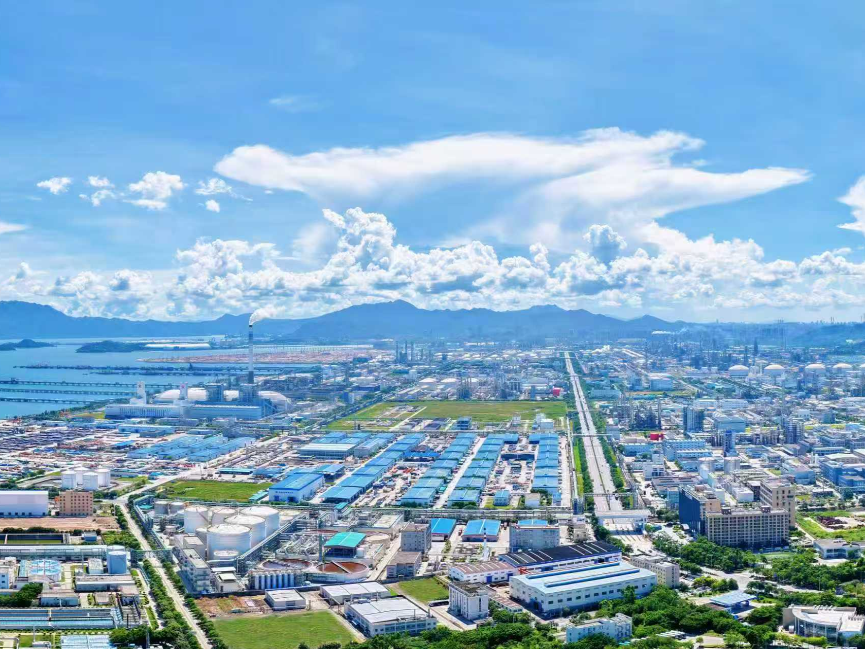  大亚湾开发区获“十四五”竞争力产业卓越化工园区