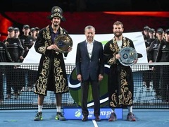 哈萨克斯坦的“网球经”