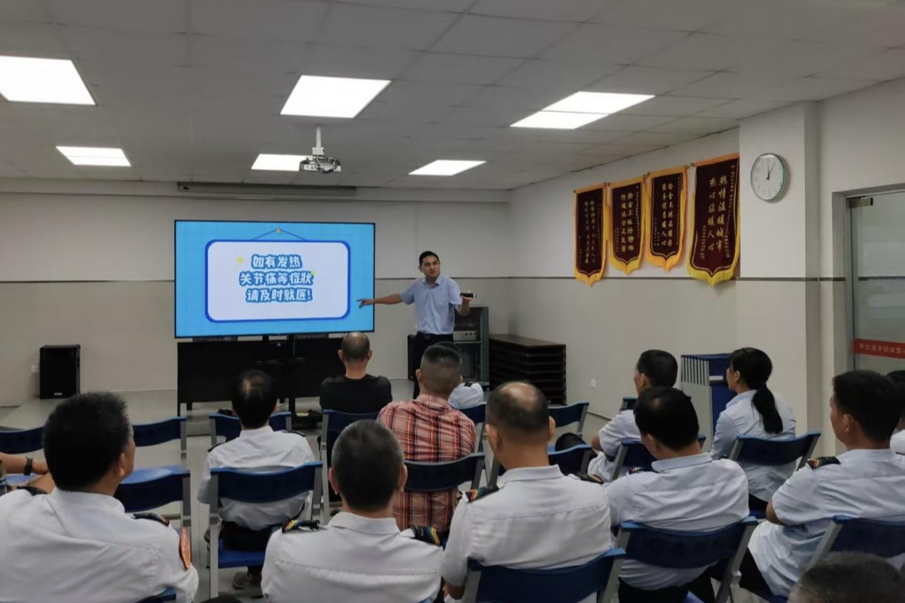 深圳巴士集团第五分公司南头车队:筑牢安全防线,守护乘客平安出行