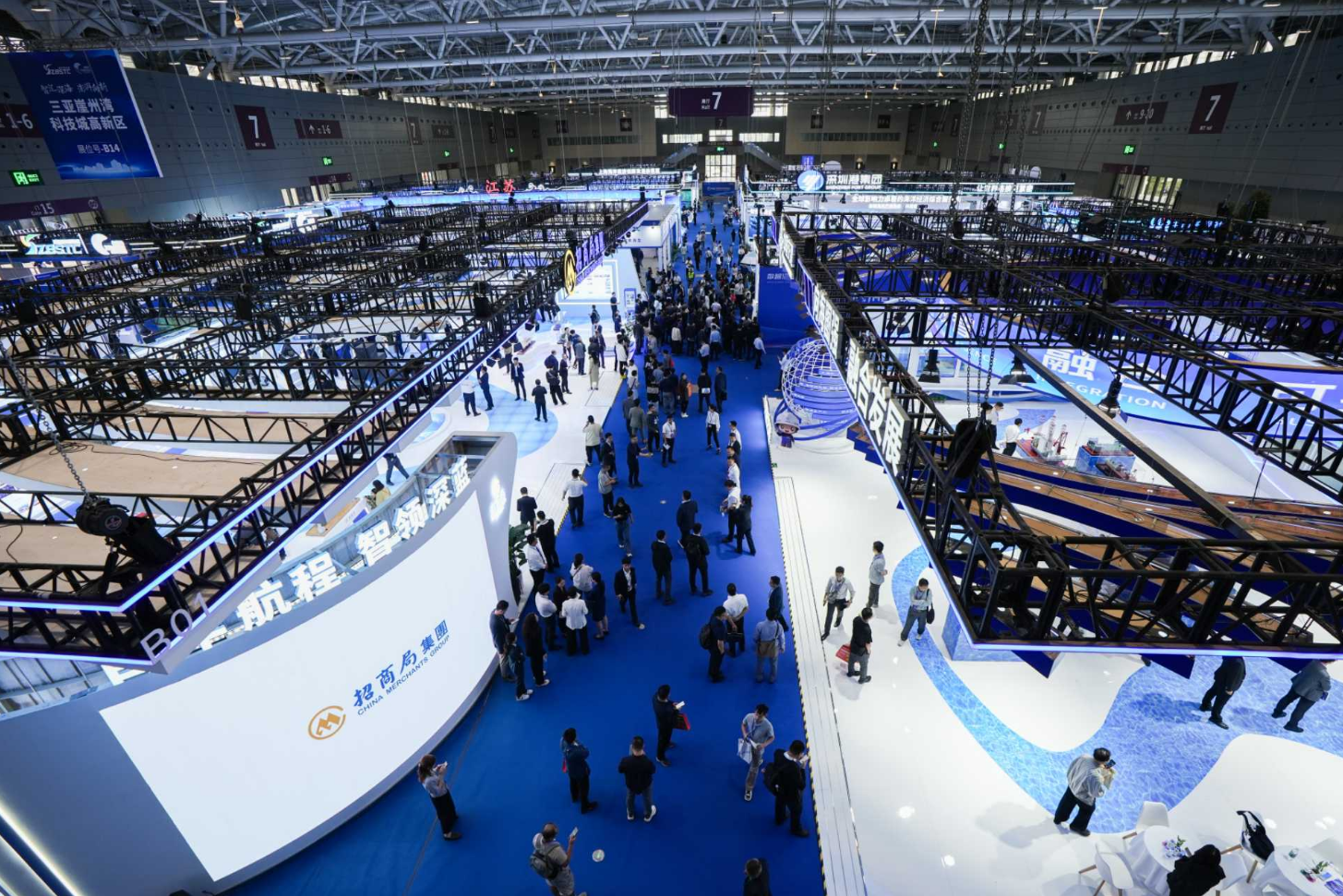 宝安21企携“硬核”创新成果亮相海博会