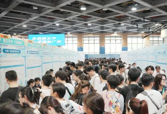 多地考编打破35岁门槛，本科放宽至38周岁及以下