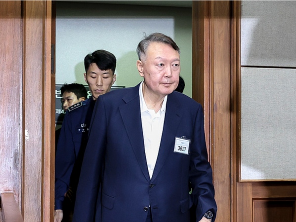 持续8个多小时 尹锡悦全程缄默 韩内乱特检组传唤调查结束