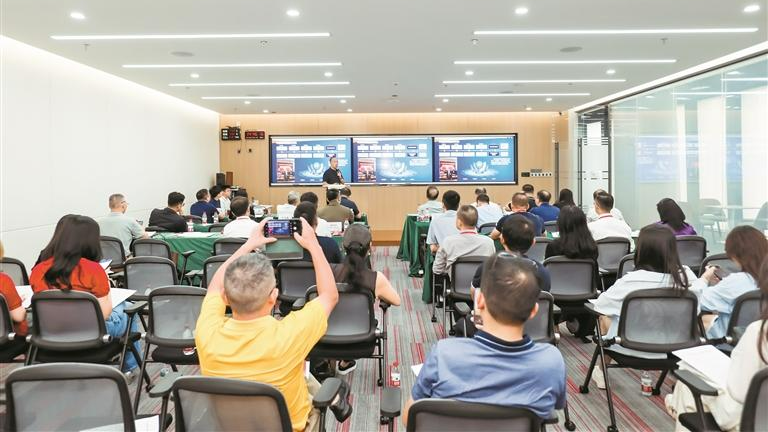 “明德企航”未来产业主题·大湾区站第一期暨“AI+先进制造业”产融供需对接活动在宝安举办