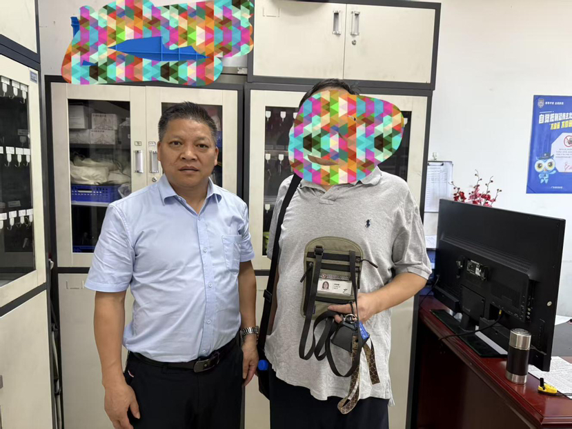 香港游客坐大巴遗失卡包，公交司机完璧归赵