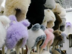 传统与创新共舞 河北大营皮草受到外商青睐