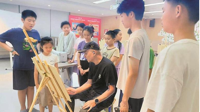 玉塘社区“红马甲小课堂”点亮儿童友好新图景